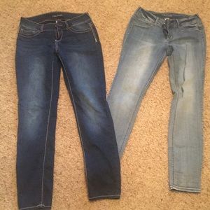2 pair of skinny jeans